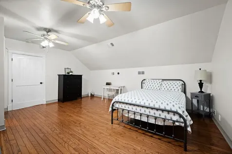 1819 Little John Street Montgomery TX 77316