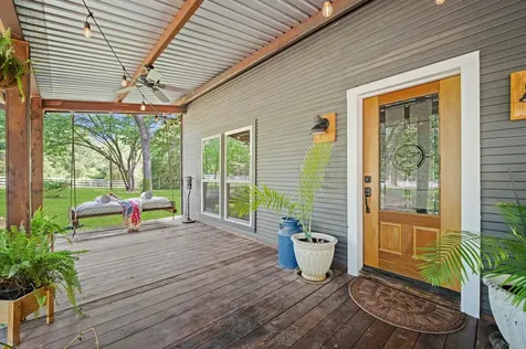 1819 Little John Street Montgomery TX 77316