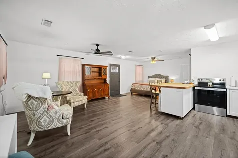 1819 Little John Street Montgomery TX 77316