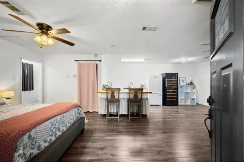 1819 Little John Street Montgomery TX 77316