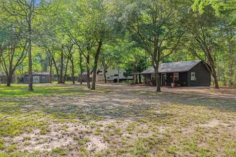 1819 Little John Street Montgomery TX 77316