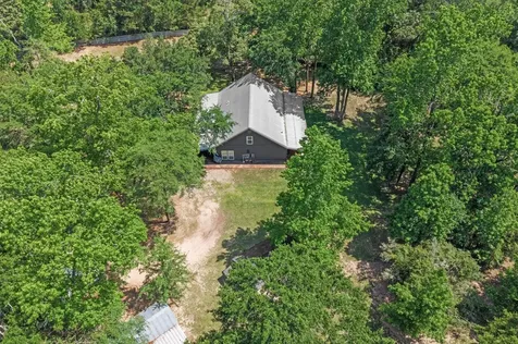 1819 Little John Street Montgomery TX 77316
