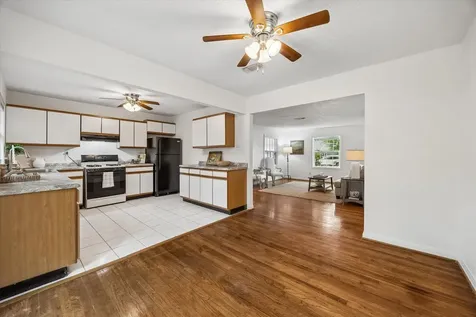 5539 Jessamine Street Houston TX 77081