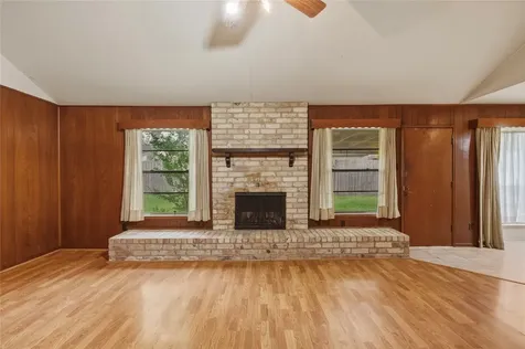 10223 Kirkglen Drive Houston TX 77089