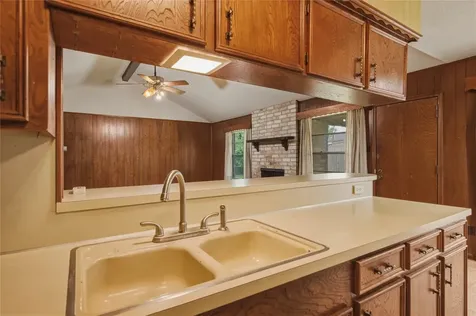 10223 Kirkglen Drive Houston TX 77089