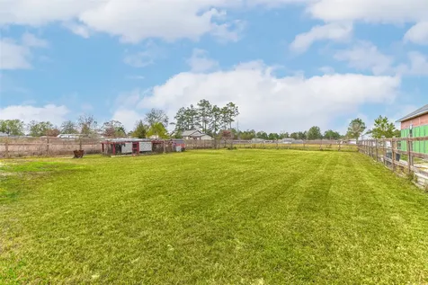 116 Road 5240 Cleveland TX 77327