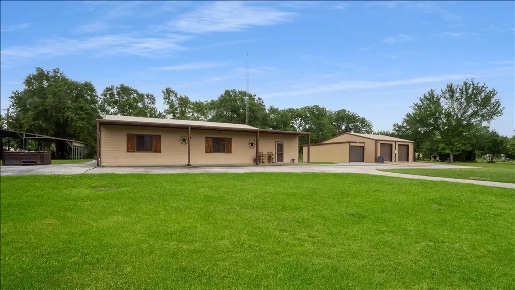 1136 Vz County Road 2150 Wills Point TX 75169