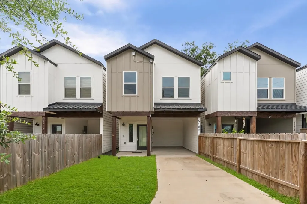5708 Elysian Street Houston TX 77009