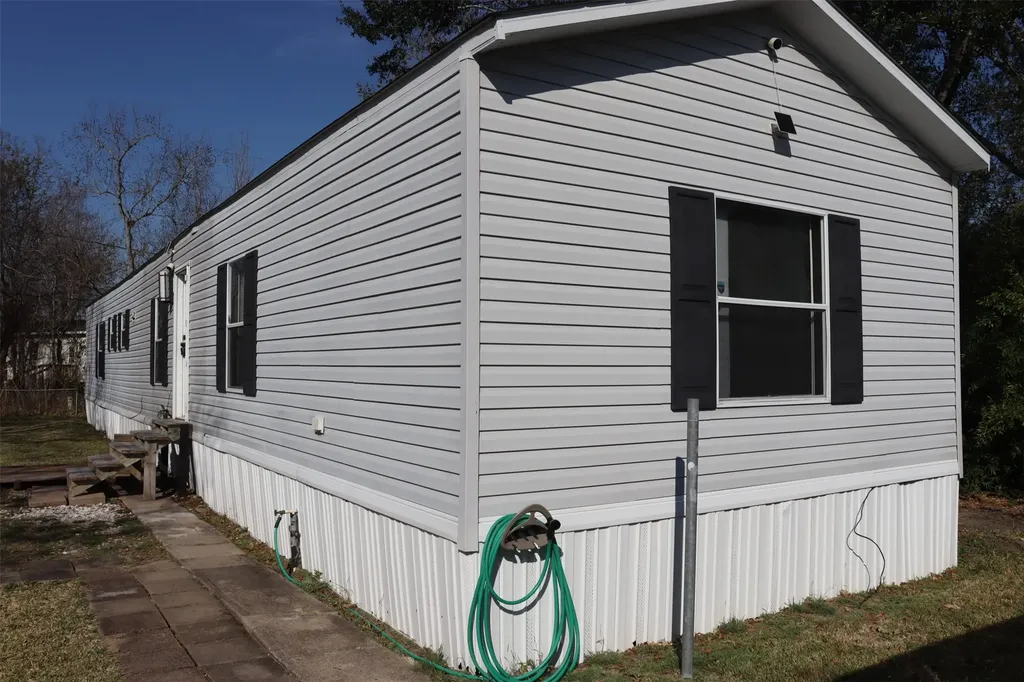 132 Kiowa Court Rosharon TX 77583