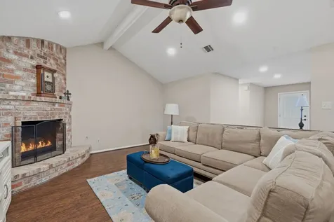 2022 Arcadia Drive Sugar Land TX 77498