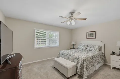 2022 Arcadia Drive Sugar Land TX 77498