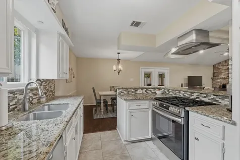 2022 Arcadia Drive Sugar Land TX 77498