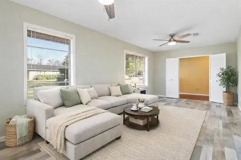 5195 Laurel Street Beaumont TX 77707