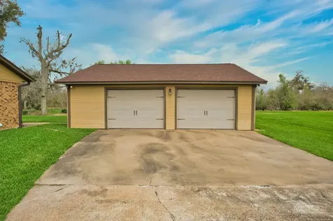 2520 County Road 582 Brazoria TX 77422