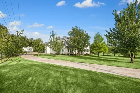 1815 Charter Street Columbus TX 78934