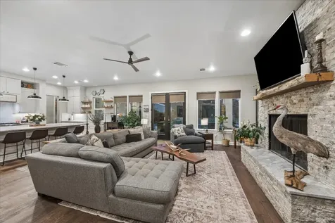1815 Charter Street Columbus TX 78934