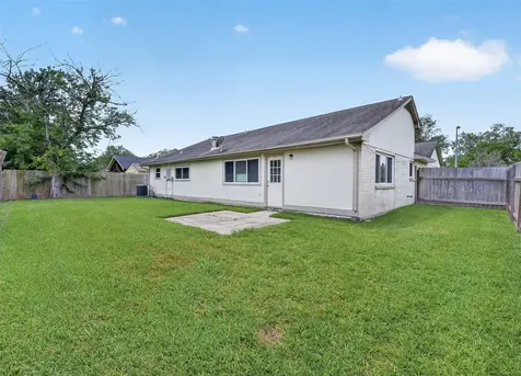 2503 Corral Trail Friendswood TX 77546