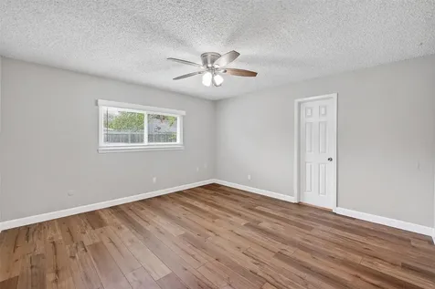 2503 Corral Trail Friendswood TX 77546