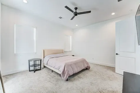 107 W Whitney Street E Houston TX 77018