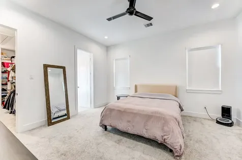 107 W Whitney Street E Houston TX 77018