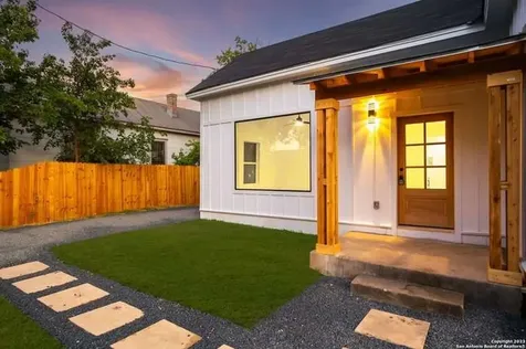 326 Sharer Street San Antonio TX 78208