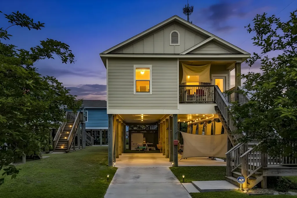 710 35th Street Galveston TX 77550