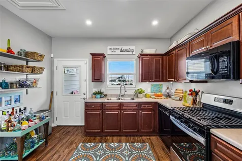 710 35th Street Galveston TX 77550