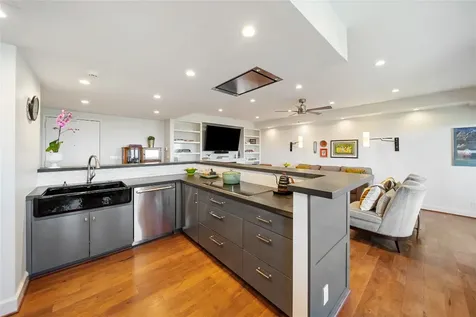 2001 Holcombe Boulevard 2502 Houston TX 77030