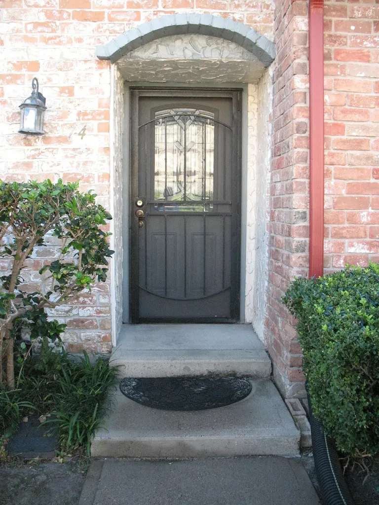 7700 Creekbend Drive 74 Houston TX 77071