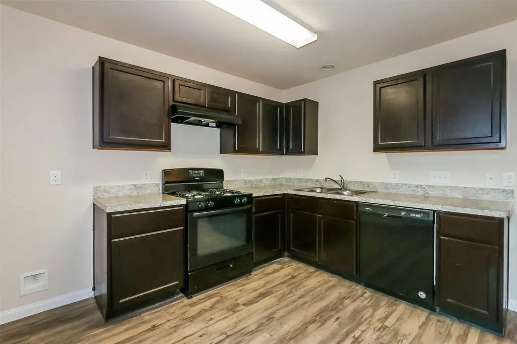 6138 Peaceful Ridge Drive Houston TX 77048