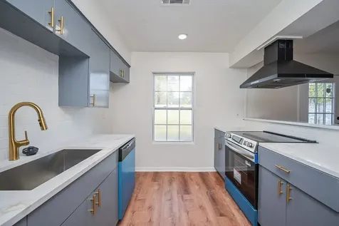 3730 Heatherbrook Drive Houston TX 77045