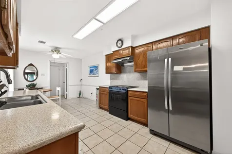 1518 Locke Lane Sugar Land TX 77478