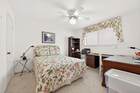 1518 Locke Lane Sugar Land TX 77478