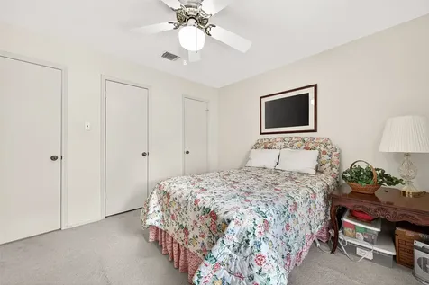 1518 Locke Lane Sugar Land TX 77478