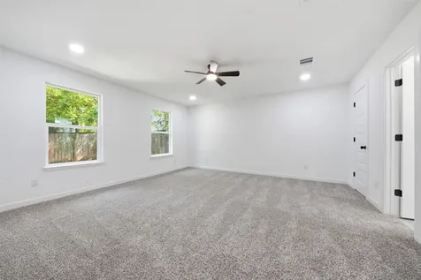2403 Raymond Street Pasadena TX 77506