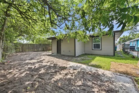 2403 Raymond Street Pasadena TX 77506