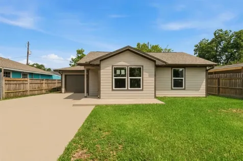 2403 Raymond Street Pasadena TX 77506
