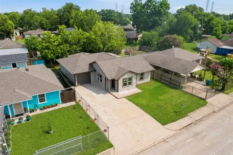 2403 Raymond Street Pasadena TX 77506