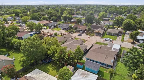 2403 Raymond Street Pasadena TX 77506