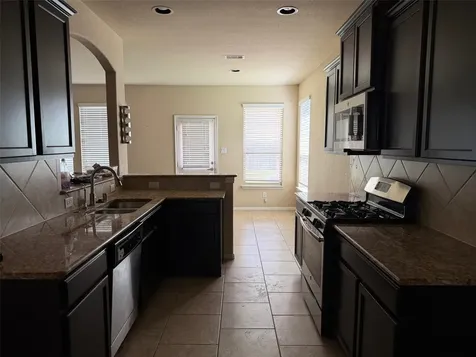 3127 Cambridge Falls Drive Fresno TX 77545