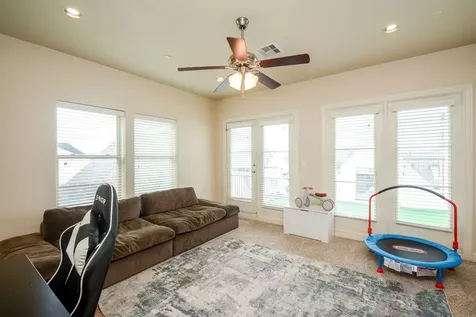 2017 Fannin Station Houston TX 77045