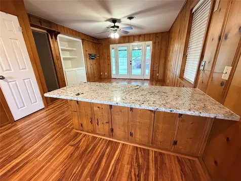 2111 Bush Drive Huntsville TX 77320