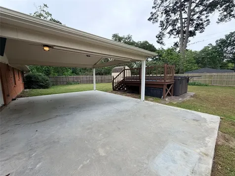 2111 Bush Drive Huntsville TX 77320