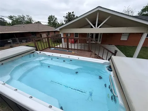 2111 Bush Drive Huntsville TX 77320