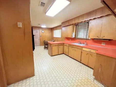 302 Cordell Drive Crockett TX 75835