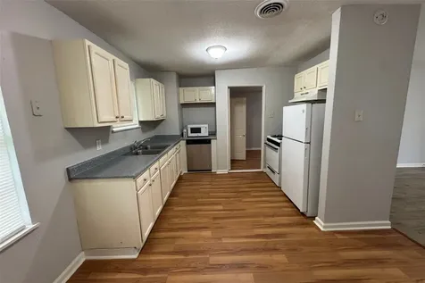 5122 Windemere Street Houston TX 77033