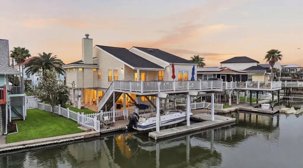 16635 Jamaica Cove Road Jamaica Beach TX 77554