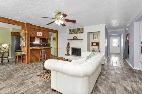 8422 Oakhaven Road La Porte TX 77571