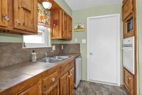 8422 Oakhaven Road La Porte TX 77571