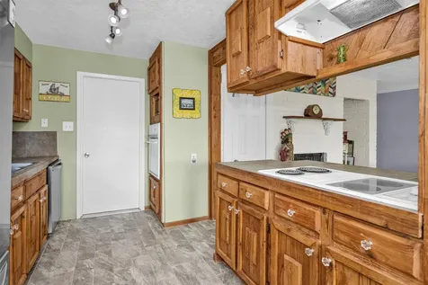 8422 Oakhaven Road La Porte TX 77571